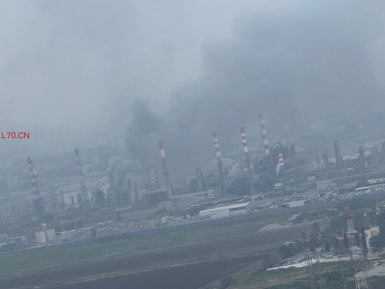 △以色列海法一处炼油厂遭袭