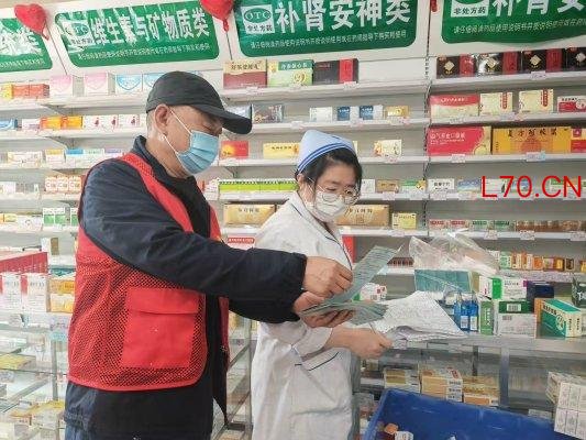 济宁市任城区阜桥街道：人社公益岗送政策进商圈 便民服务暖人心